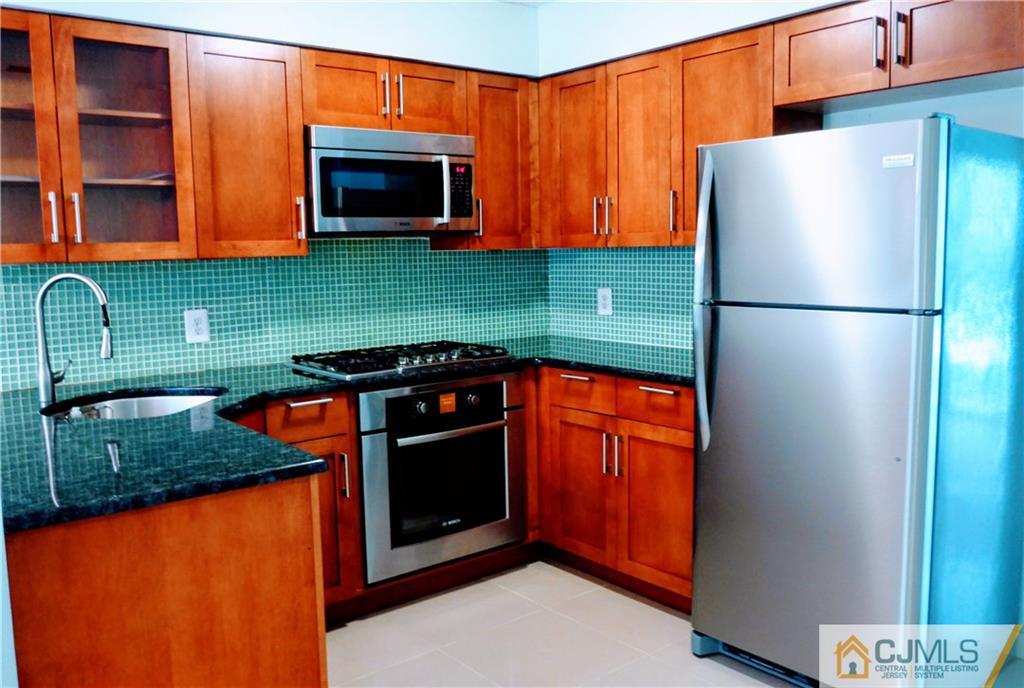 332 Lunar Road, Unit 332 Piscataway, NJ 08854 - Photo 4 of 15 Gallery Image 4