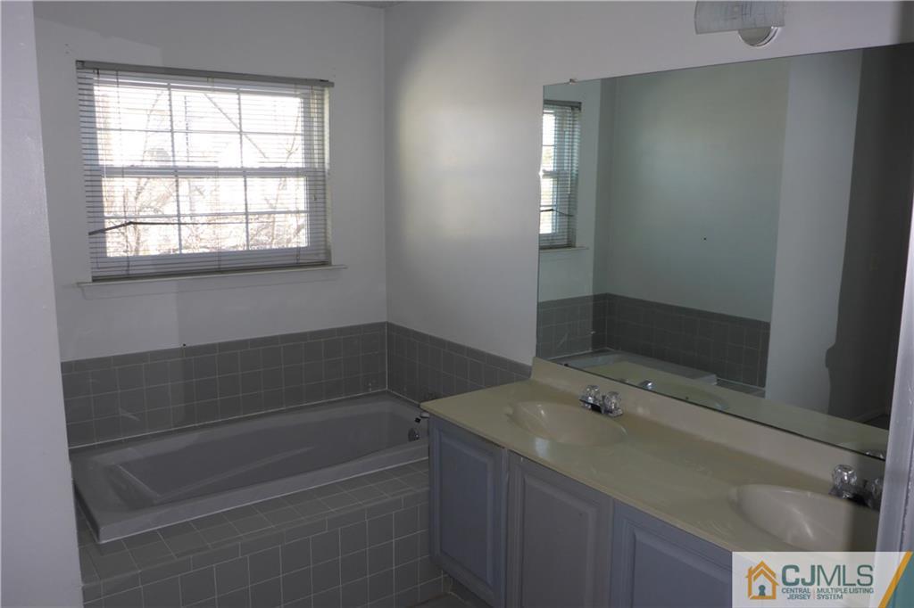 332 Lunar Road, Unit 332 Piscataway, NJ 08854 - Photo 7 of 15 Gallery Image 7