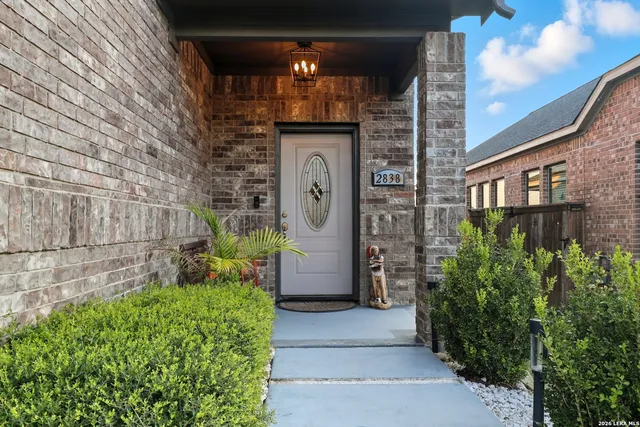 $2,200 | 2838 High Castle, San Antonio, TX 78245