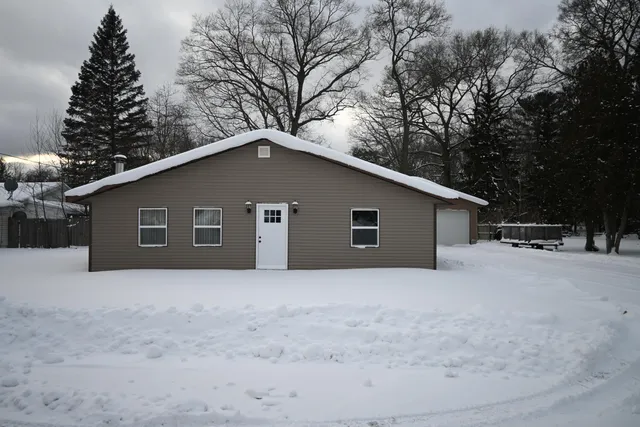 $219,900 | 2087 Whitehall Road, Muskegon, MI 49445