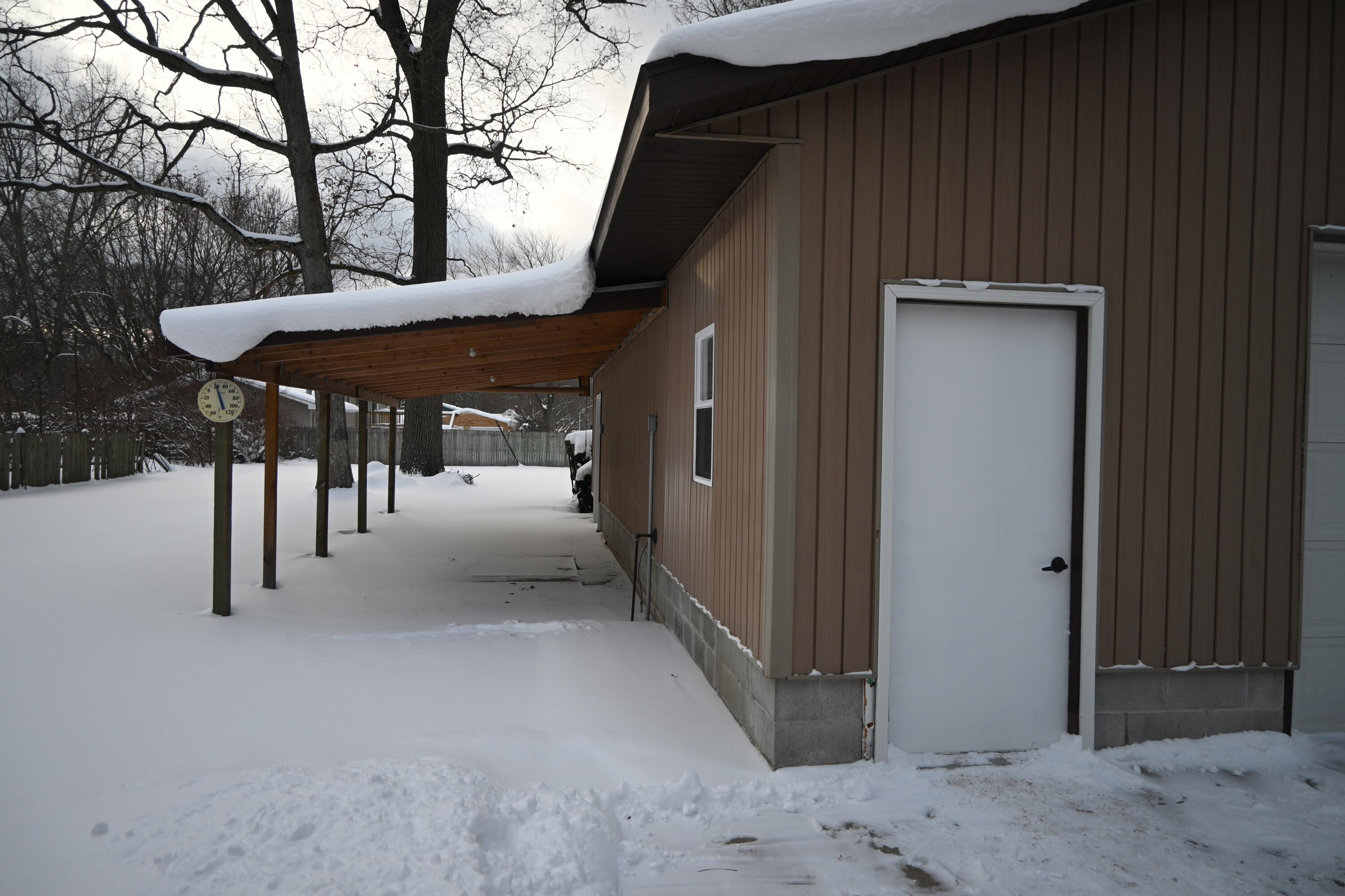 2087 Whitehall Road Muskegon, MI 49445 - Photo 6 of 40 DSC_0941