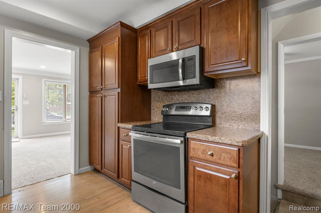 6744 Henry Ruff Road Garden City, MI 48135 - Photo 12 of 30 Gallery Image 12