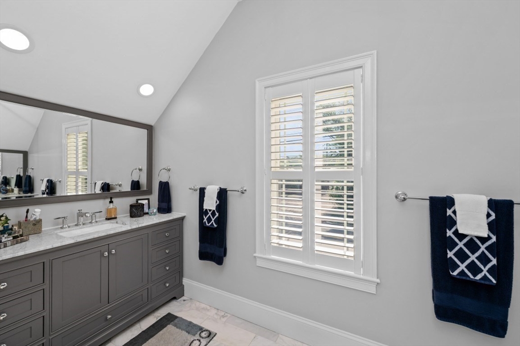 456 Chestnut Street Needham, MA 02492 - Photo 20 of 37