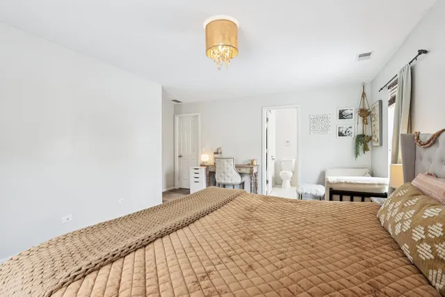 $235,000 | 1106 Stratford Court, Unit D, Elgin, IL 60120