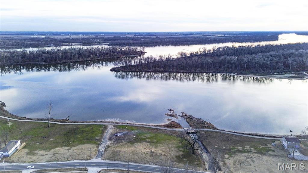 1109 West Main Street Grafton, IL 62037 - Photo 4 of 11