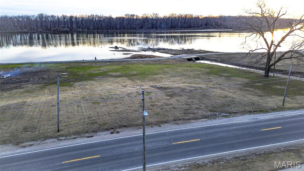 1109 West Main Street Grafton, IL 62037 - Photo 6 of 11