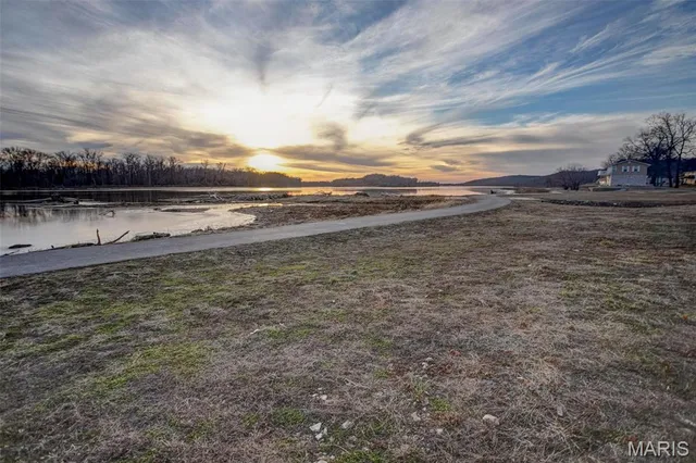 $75,000 | 1109 West Main Street, Grafton, IL 62037