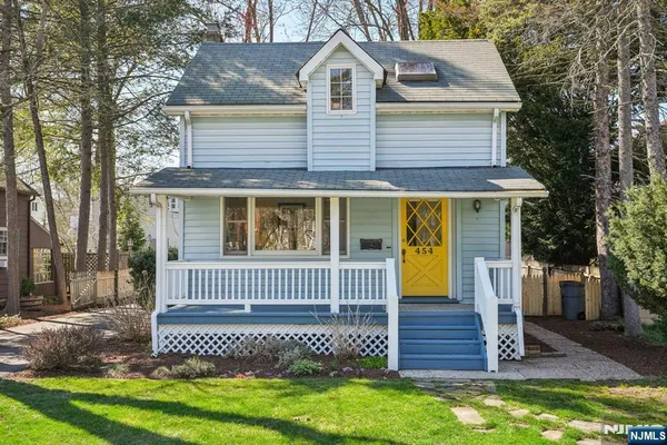 $699,000 | 454 Northern Parkway, Ridgewood, NJ 07450