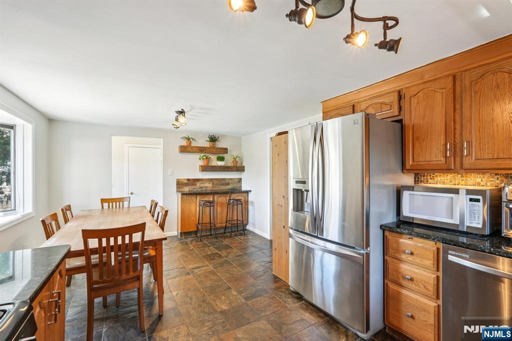 454 Northern Parkway Ridgewood, NJ 07450 - Photo 11 of 21