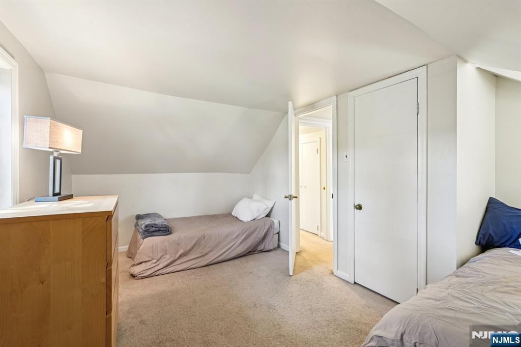 454 Northern Parkway Ridgewood, NJ 07450 - Photo 13 of 21