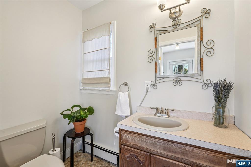 454 Northern Parkway Ridgewood, NJ 07450 - Photo 15 of 21