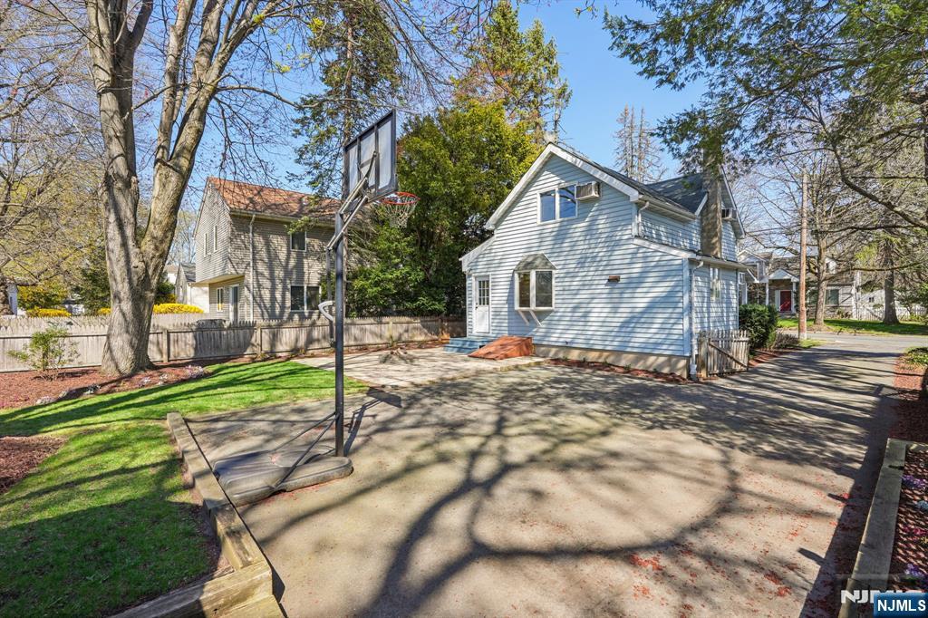 454 Northern Parkway Ridgewood, NJ 07450 - Photo 18 of 21