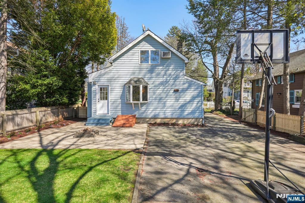 454 Northern Parkway Ridgewood, NJ 07450 - Photo 19 of 21