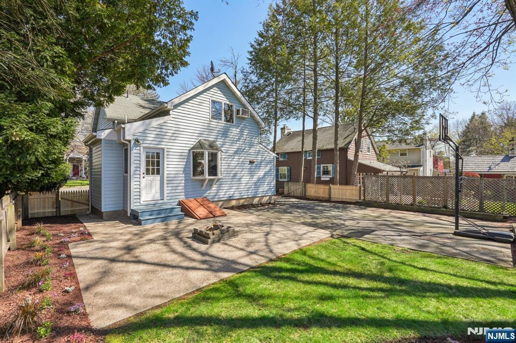 454 Northern Parkway Ridgewood, NJ 07450 - Photo 20 of 21