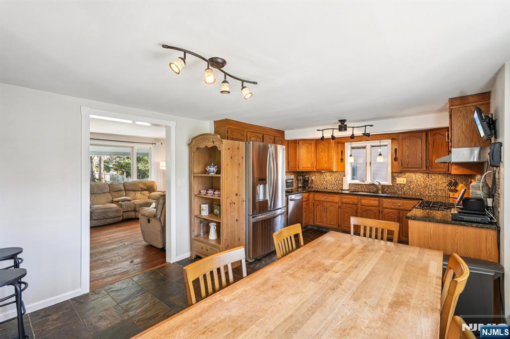 454 Northern Parkway Ridgewood, NJ 07450 - Photo 10 of 21