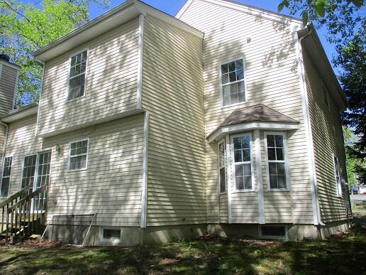 2113 Dorset Court Bushkill, PA 18324 - Photo 2 of 10 a front view of a house