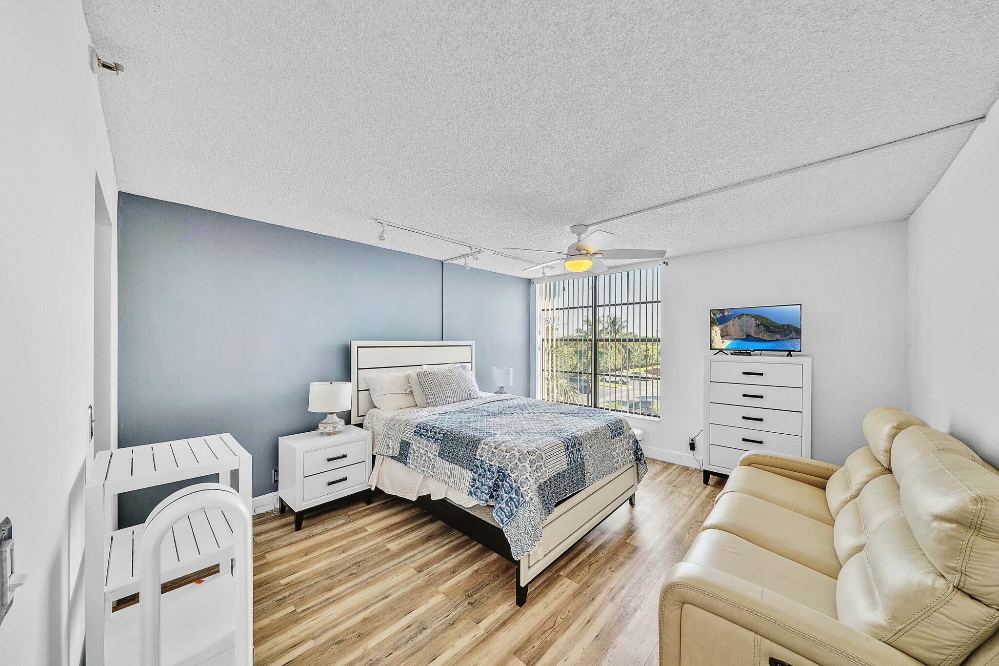 17 Royal Palm Way, Unit 3010 Boca Raton, FL 33432 - Photo 27 of 57 10 Primary Bedroom (3)