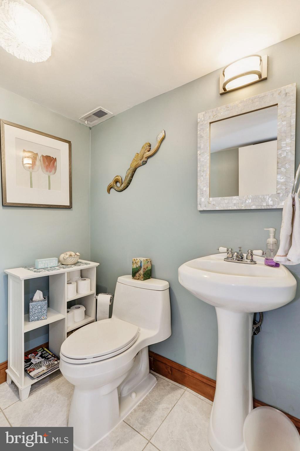 5916 Tyler Road Deale, MD 20751 - Photo 16 of 29 1st level full bath