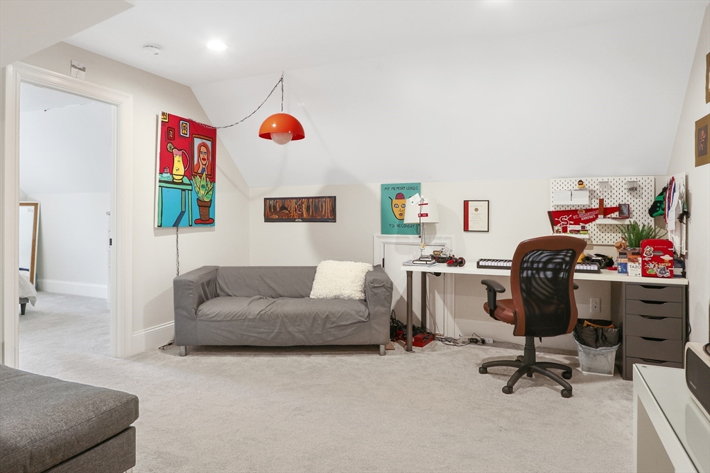 1473 Great Plain Avenue Needham, MA 02492 - Photo 29 of 42