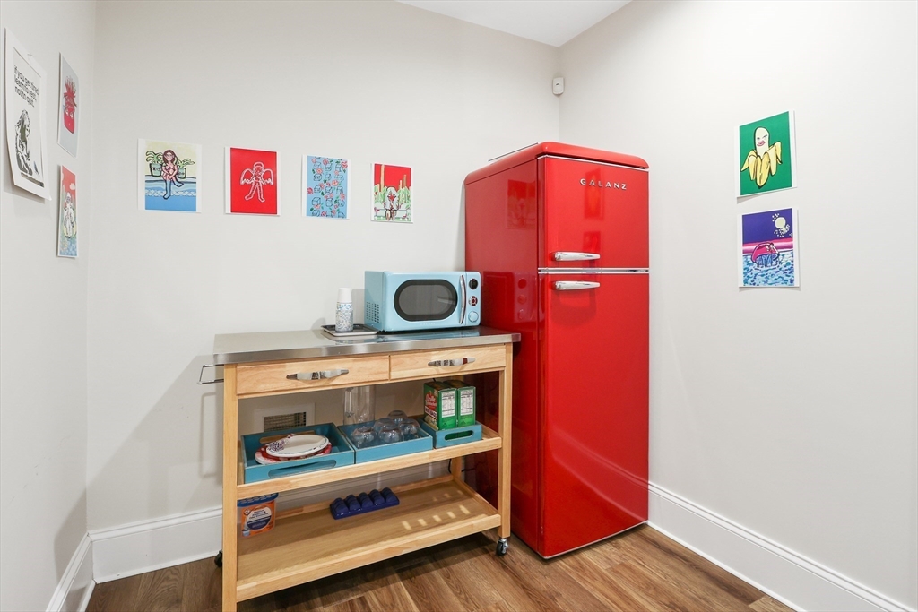 1473 Great Plain Avenue Needham, MA 02492 - Photo 32 of 42