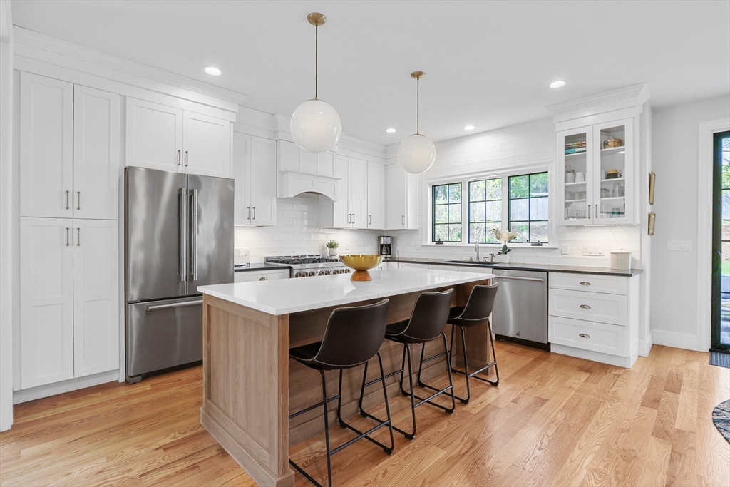 1473 Great Plain Avenue Needham, MA 02492 - Photo 4 of 42