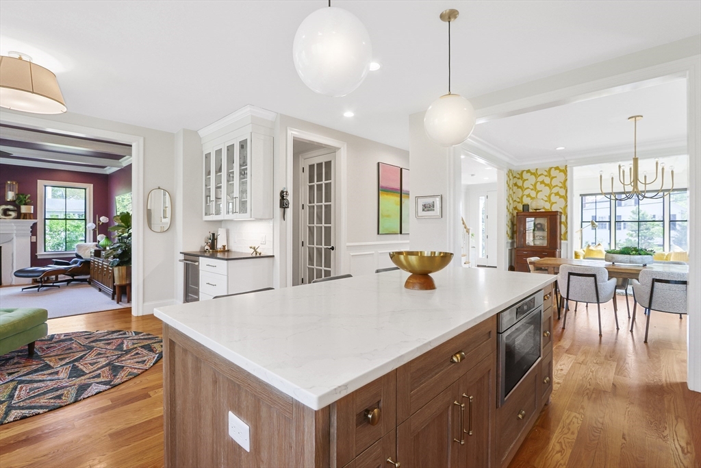 1473 Great Plain Avenue Needham, MA 02492 - Photo 5 of 42