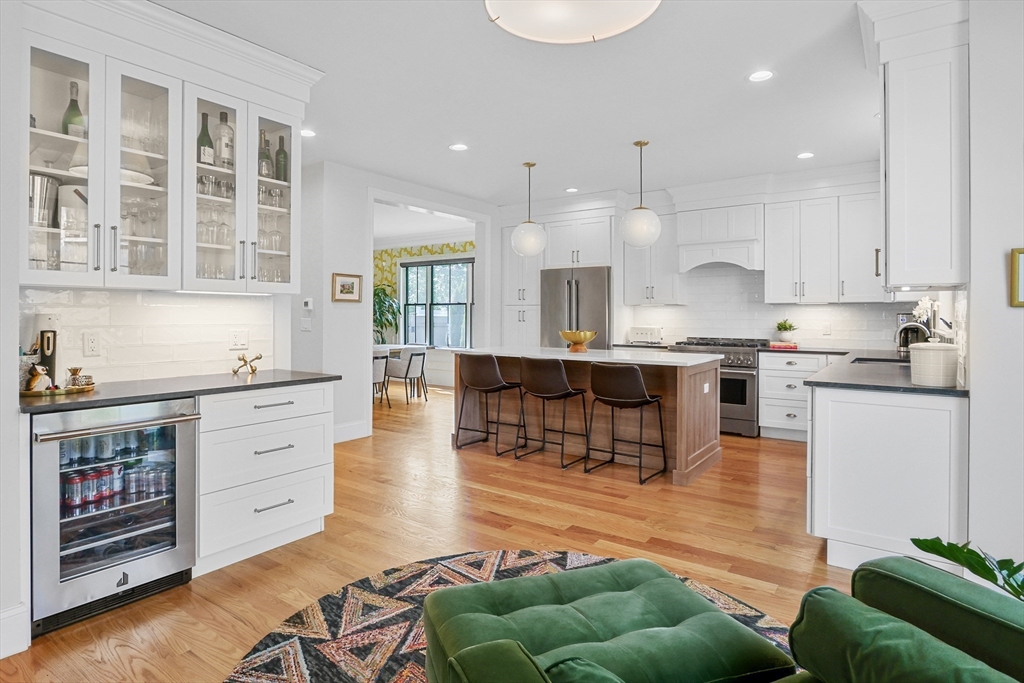 1473 Great Plain Avenue Needham, MA 02492 - Photo 6 of 42