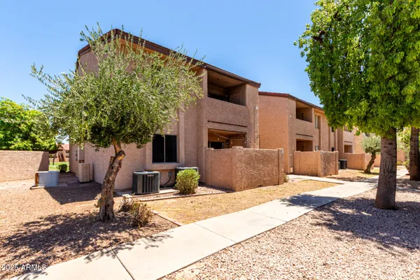 $210,000 | 1942 South Emerson, Unit 112, Mesa, AZ 85210