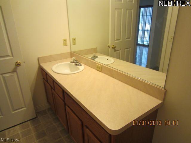 9812 Old Johnnycake Ridge Road Mentor, OH 44060 - Photo 5 of 7