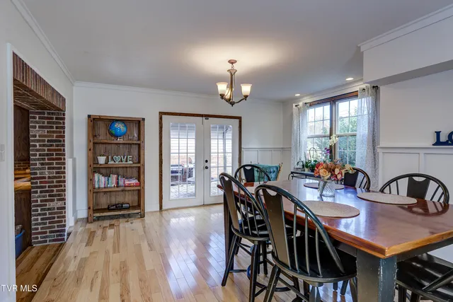 $430,000 | 335 Pleasant Hill Place, Bluff City, TN 37618