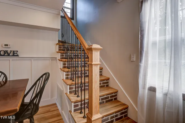 $430,000 | 335 Pleasant Hill Place, Bluff City, TN 37618