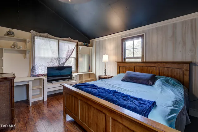 $430,000 | 335 Pleasant Hill Place, Bluff City, TN 37618