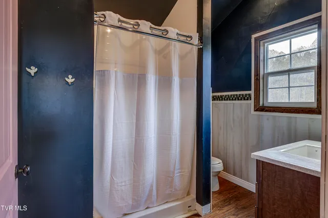 $430,000 | 335 Pleasant Hill Place, Bluff City, TN 37618