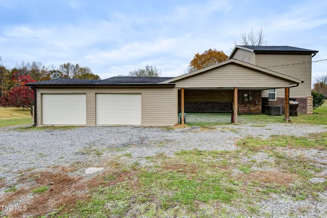 $430,000 | 335 Pleasant Hill Place, Bluff City, TN 37618