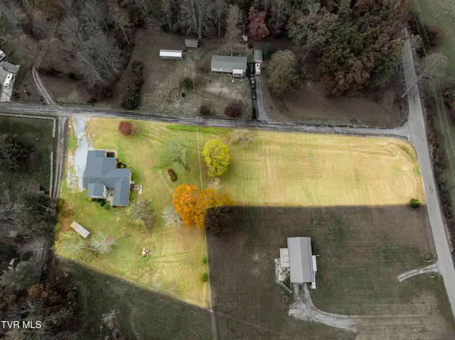 $430,000 | 335 Pleasant Hill Place, Bluff City, TN 37618