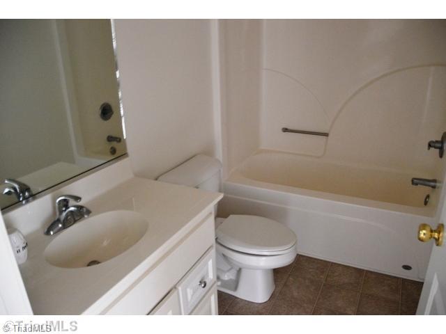 1611 Happy Hill Road Lexington, NC 27295 - Photo 12 of 15 Other Bath. Hall bathroom