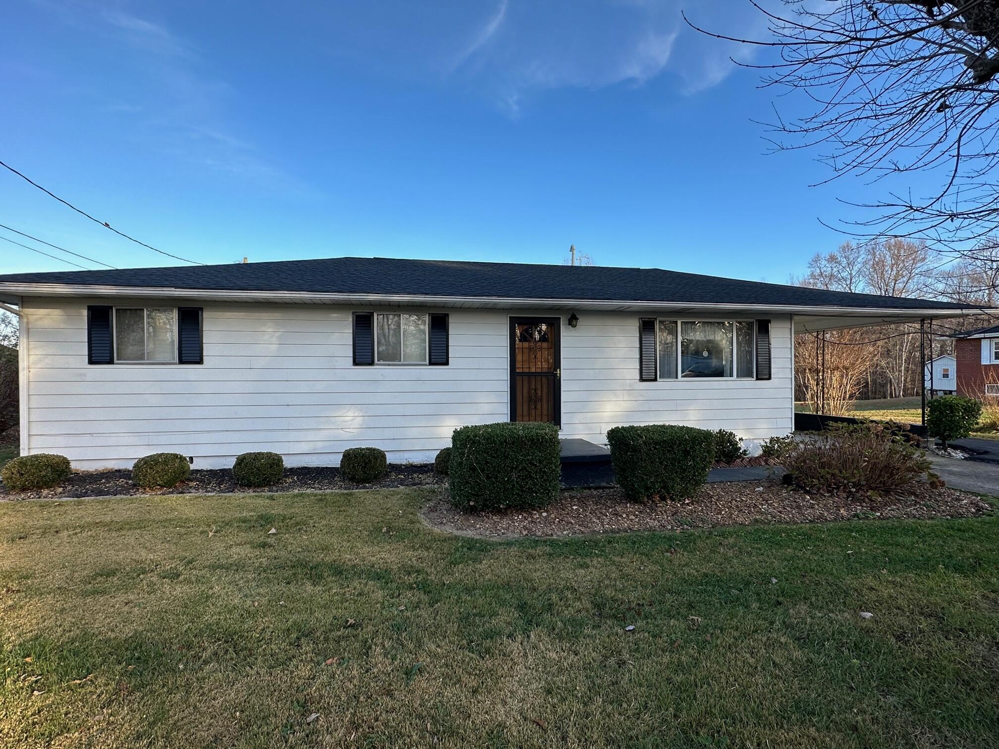 329 Park Hill Road Corbin, KY 40701 - Photo 2 of 16 IMG_0634