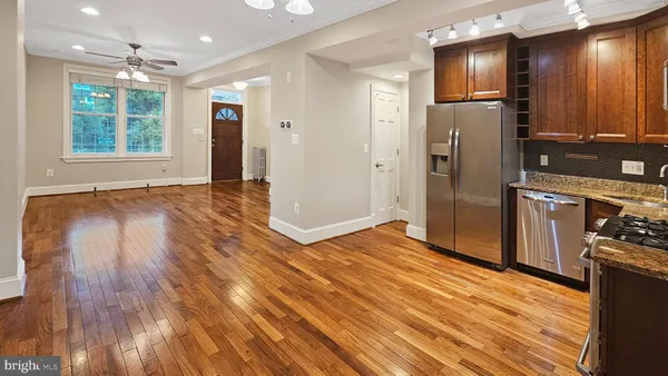 $5,615 | 1834 Massachusetts Avenue Southeast, Washington, DC 20003