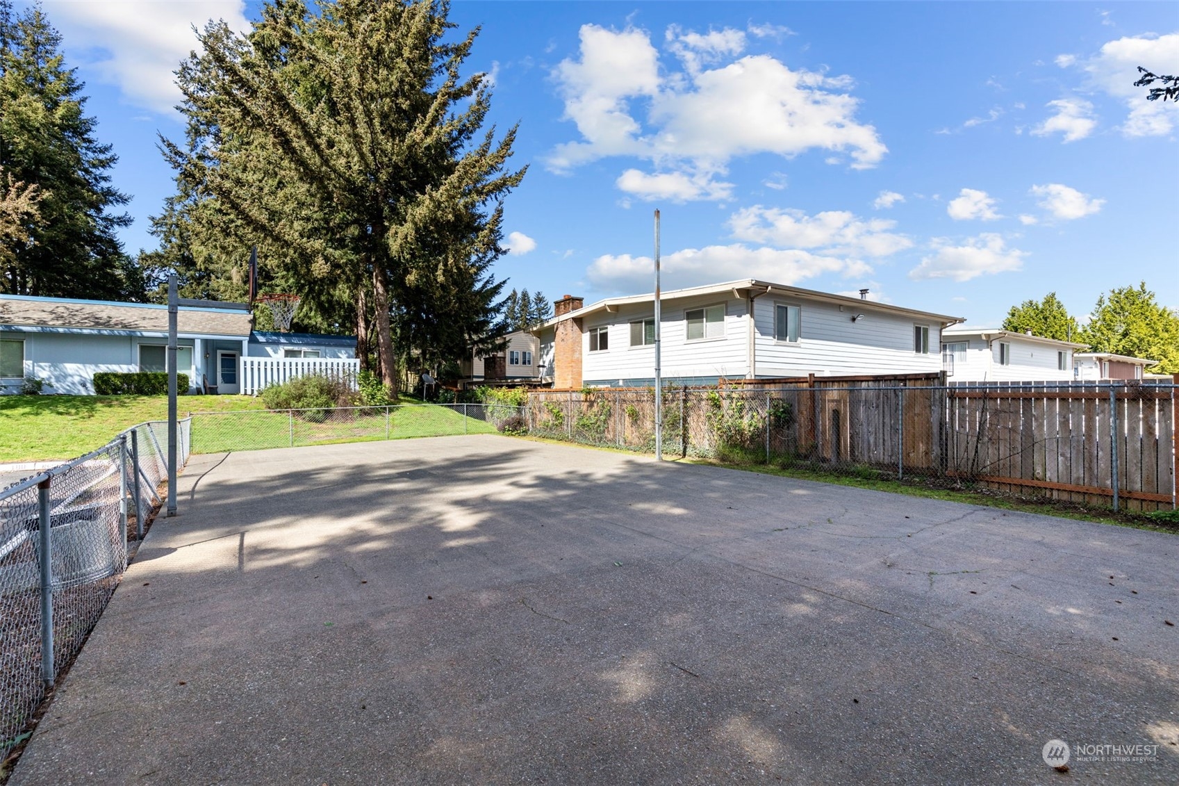 4308 Northeast Sunset Boulevard, Unit I3 Renton, WA 98059 - Photo 33 of 38 Gallery Image 33