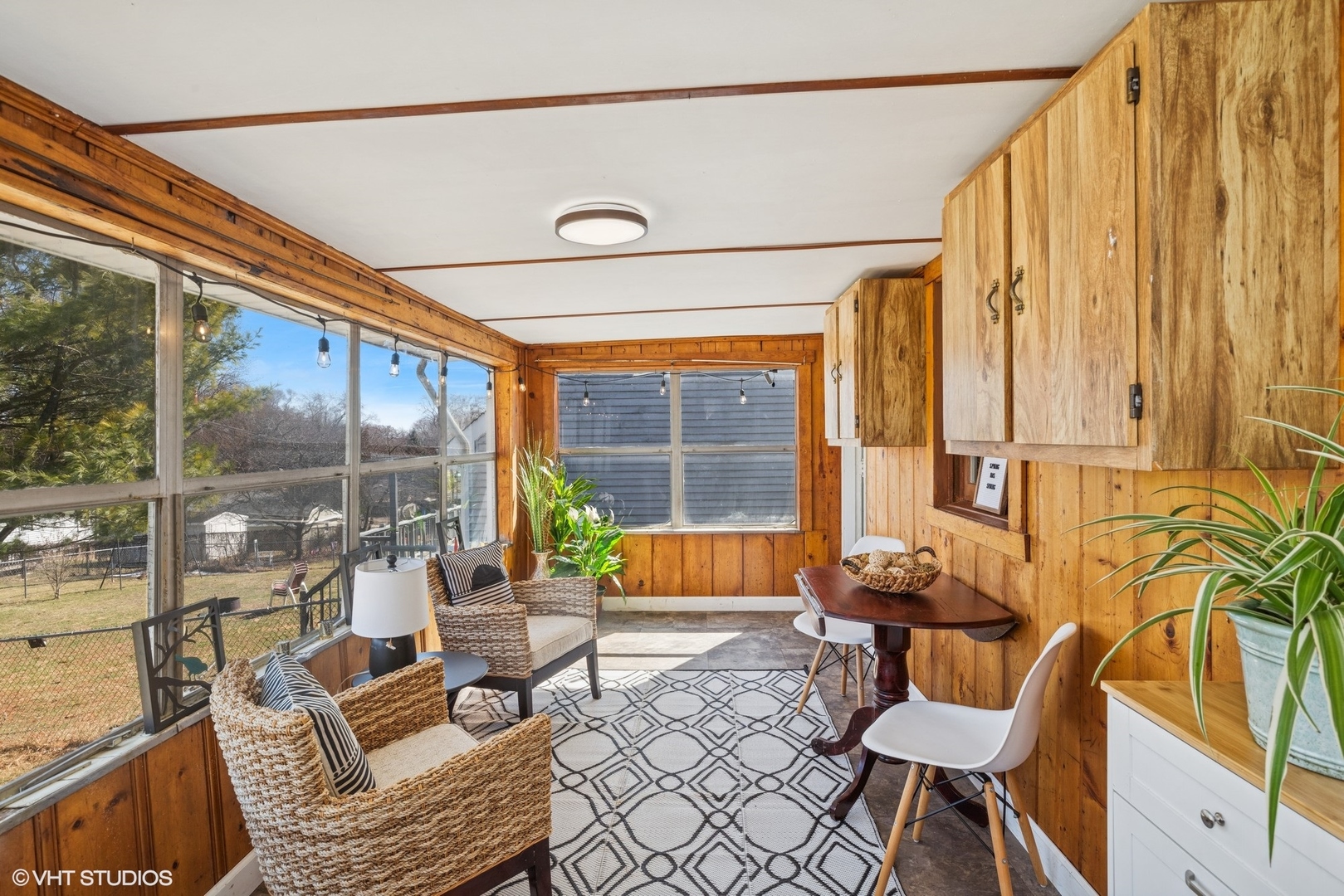 5414 Thelen Drive McHenry, IL 60051 - Photo 10 of 18 a living room with furniture and a window
