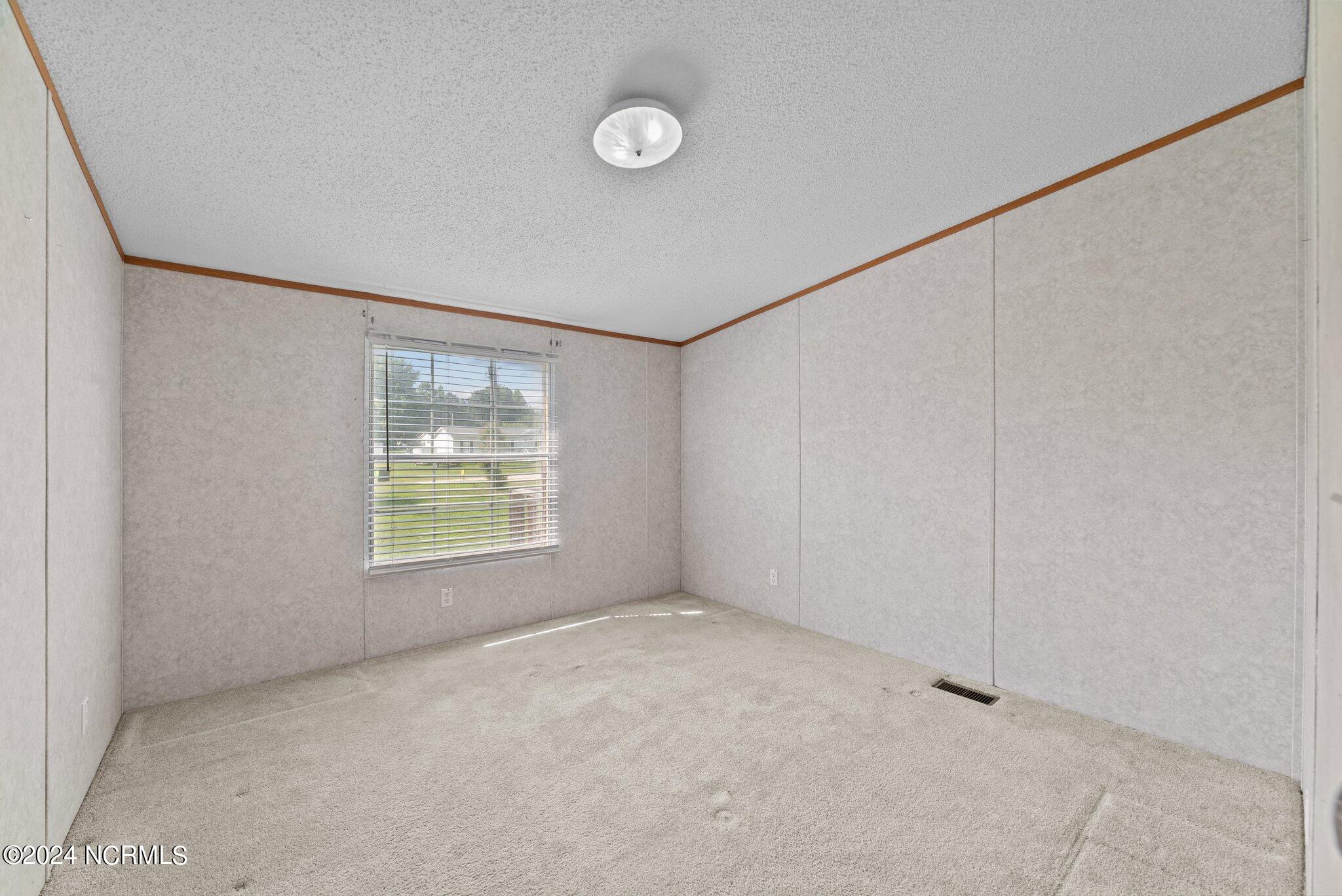 2058 Town Crier Road Kinston, NC 28504 - Photo 22 of 44 43-web-or-mls-DSC_1496