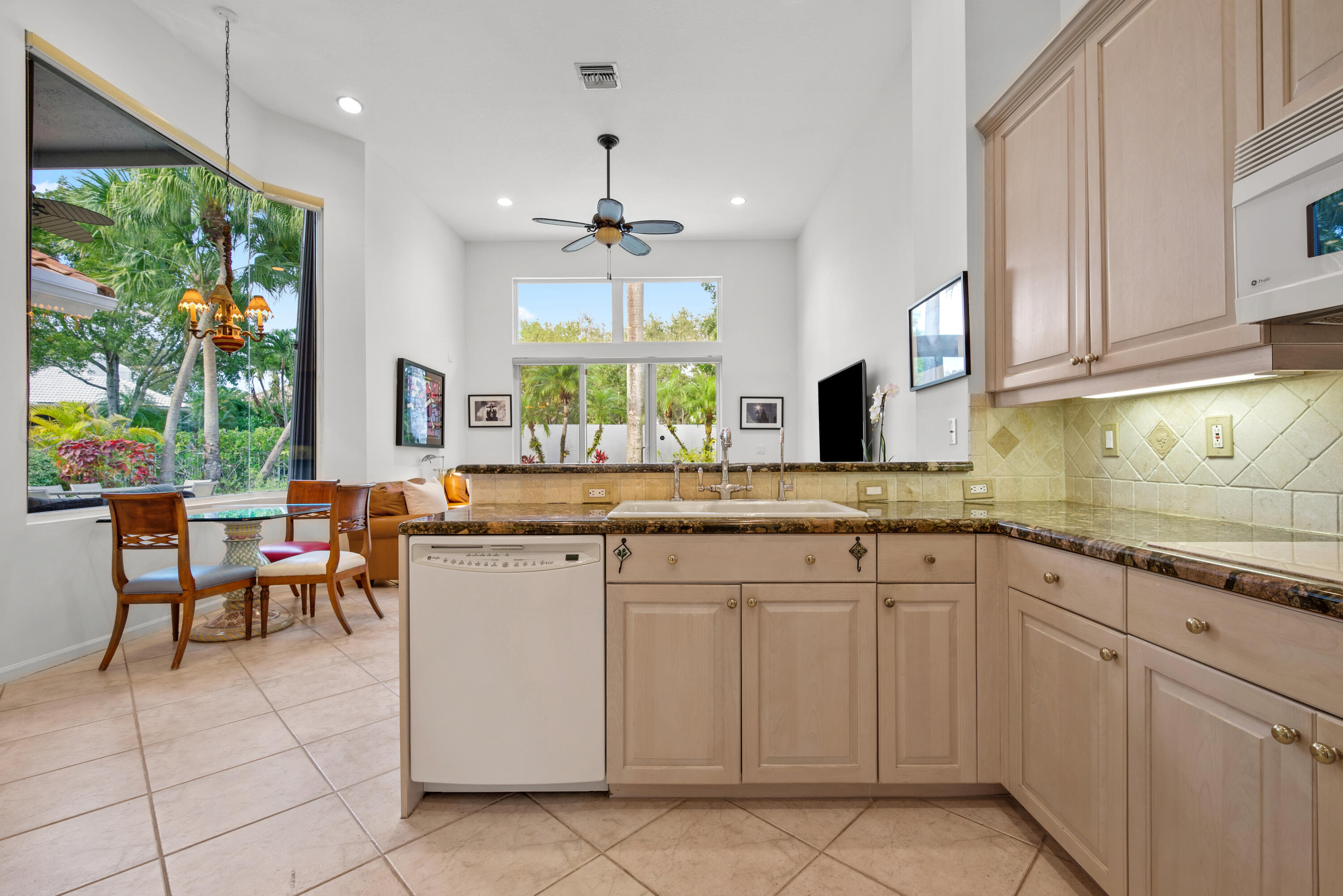 4190 Northwest 55th Place Boca Raton, FL 33496 - Photo 11 of 59 DSC_2923