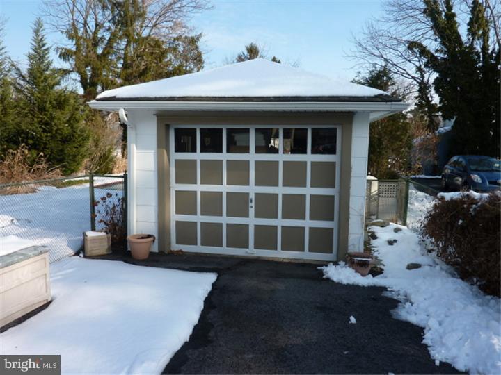 230 Rutledge Avenue Rutledge, PA 19070 - Photo 25 of 25 Garage