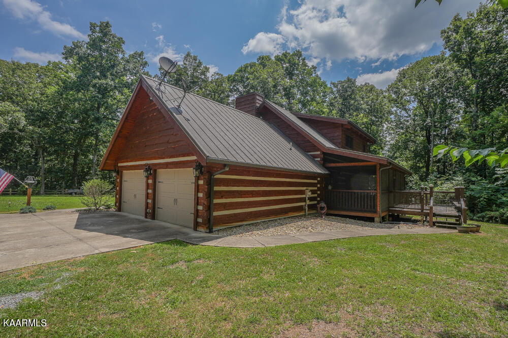 885 Cabe Road Greenback, TN 37742 - Photo 17 of 60 DSC07268