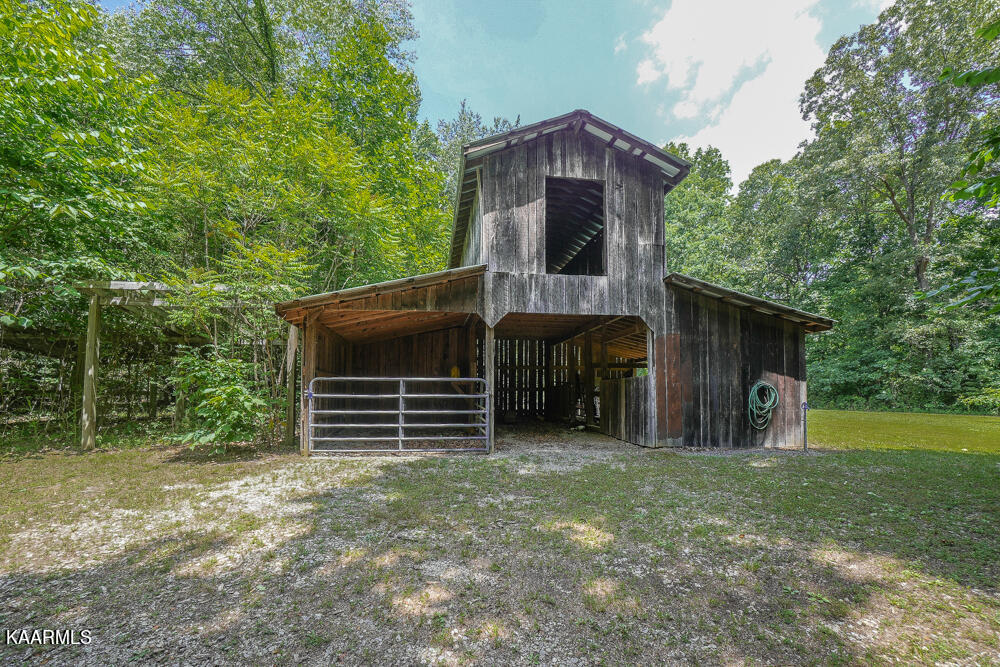 885 Cabe Road Greenback, TN 37742 - Photo 9 of 60 DSC07257