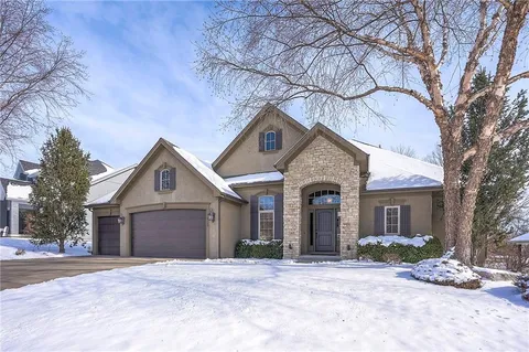 $575,000 | 7803 North Hull Avenue, Kansas City, MO 64151