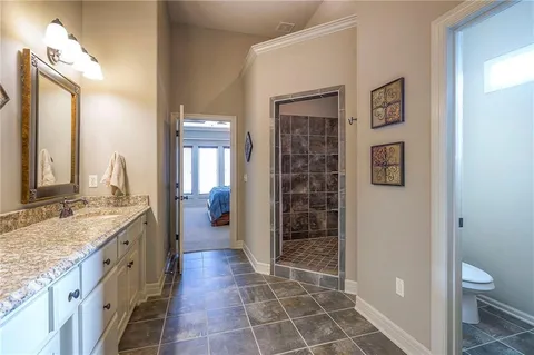 $575,000 | 7803 North Hull Avenue, Kansas City, MO 64151