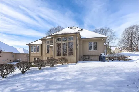 $575,000 | 7803 North Hull Avenue, Kansas City, MO 64151