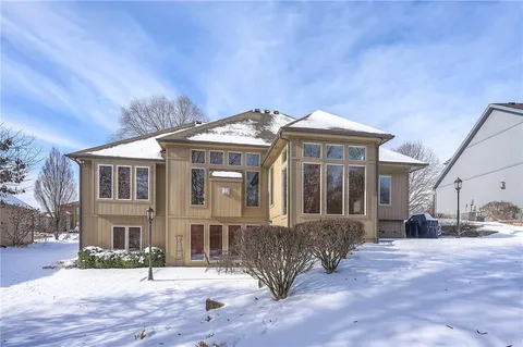 $575,000 | 7803 North Hull Avenue, Kansas City, MO 64151