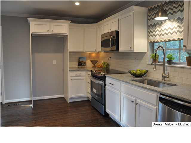1612 Saulter Road Birmingham, AL 35209 - Photo 6 of 19